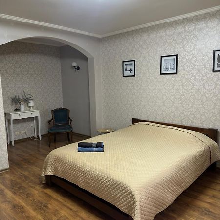 1Кім В Центрі,Вул.Набережна Ρίβνε Εξωτερικό φωτογραφία